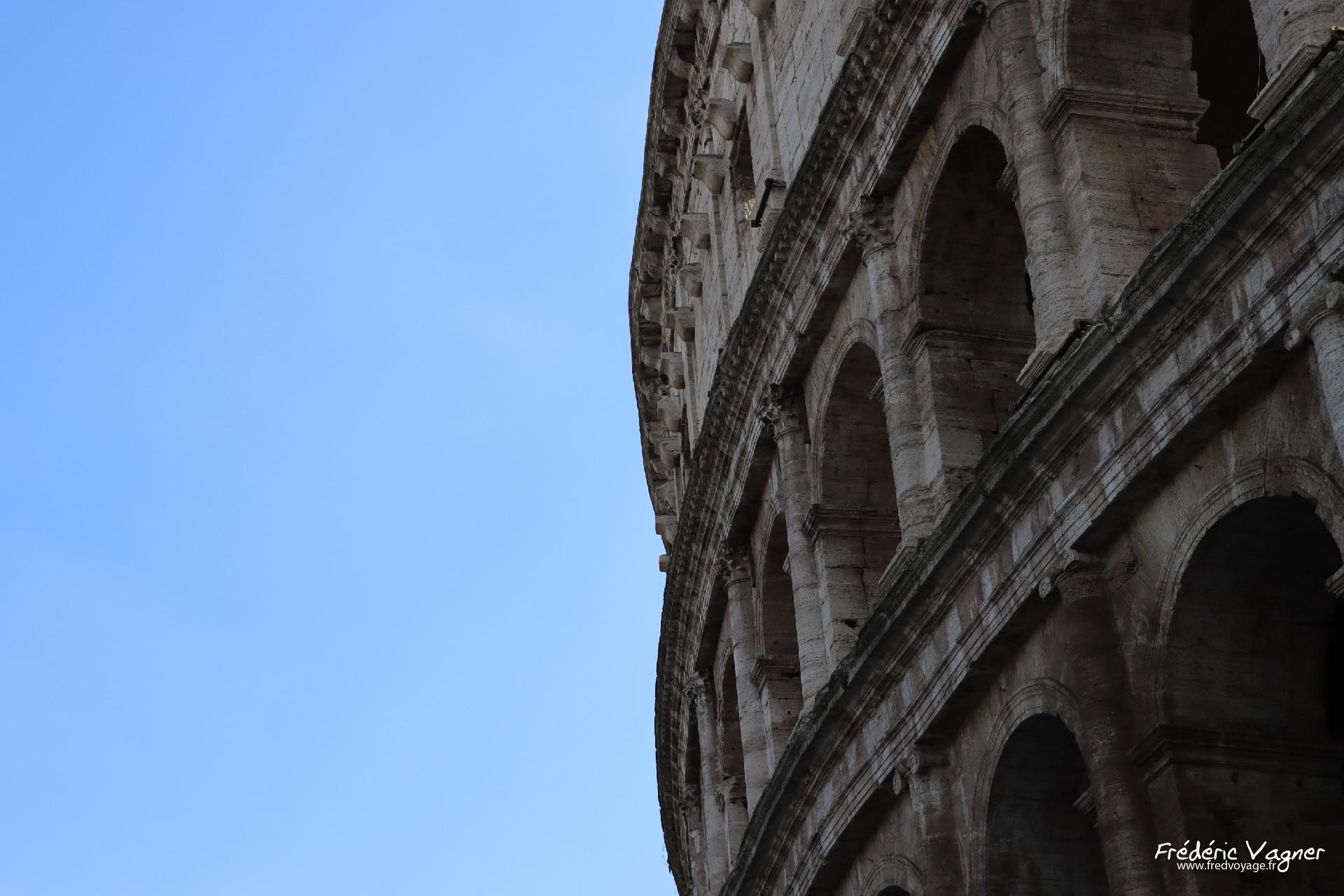 Ciel bleu au Colisée