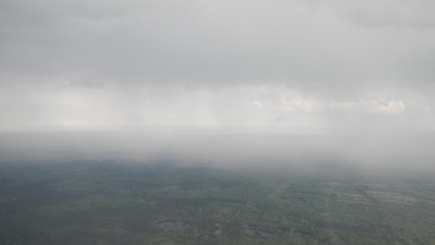 Nuages et pluie, vue du ciel