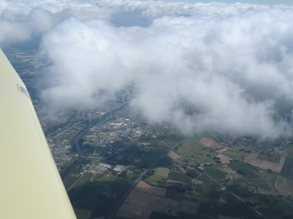 Châtellerault à travers les nuages