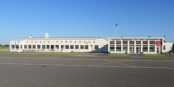 Aéroport de Calais, bienvenue en France !