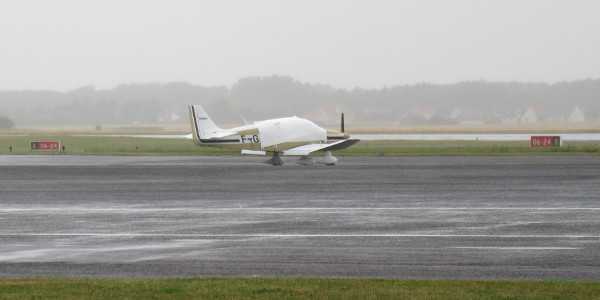 F-GAON sous la pluie à Calais